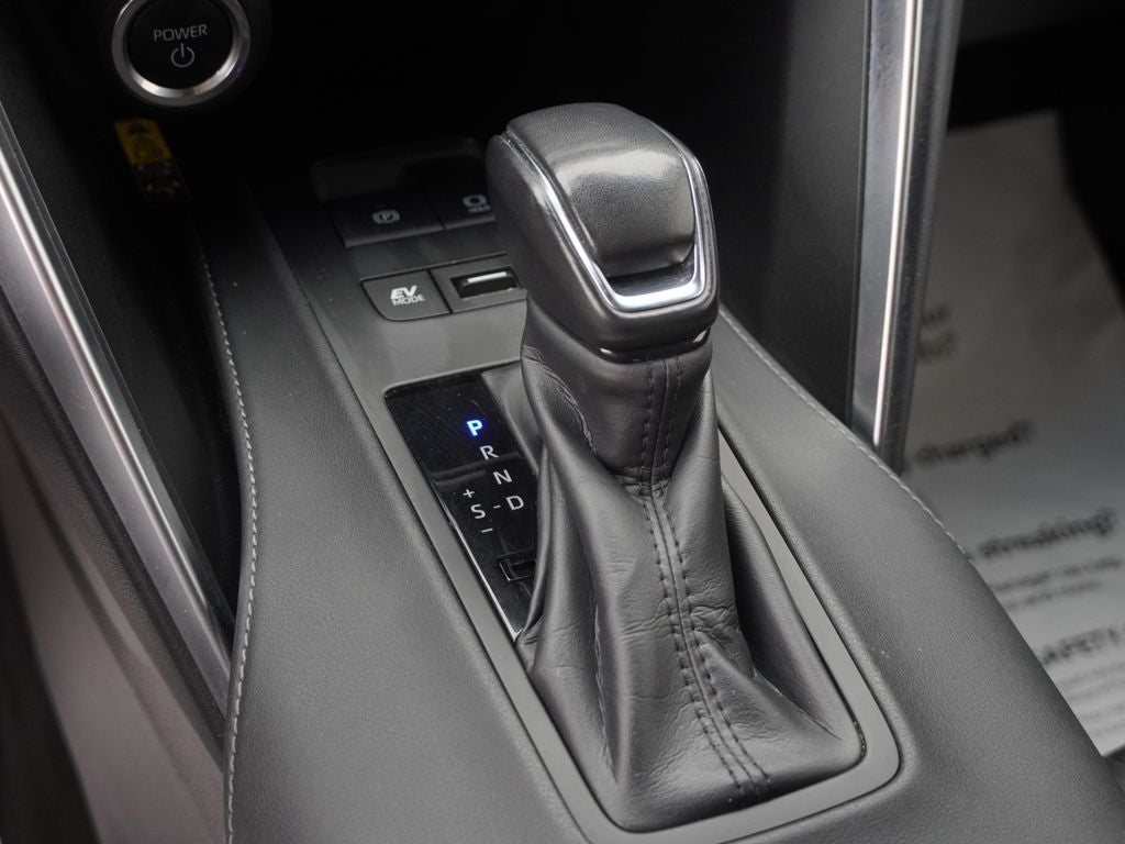 2023 Toyota Venza LE