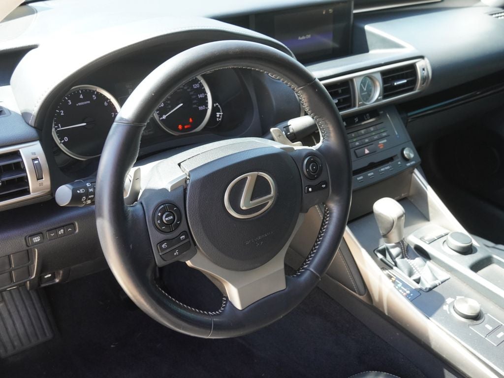 2016 Lexus IS 200t