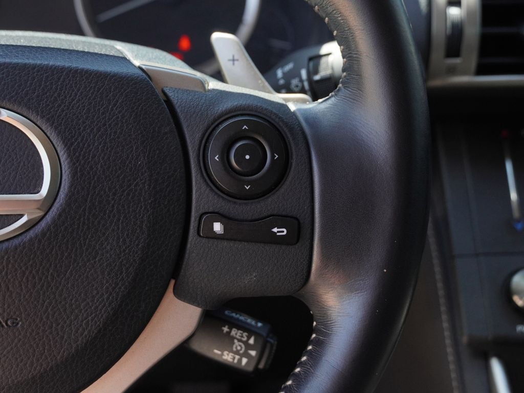 2016 Lexus IS 200t