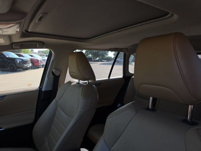 2021 Toyota RAV4 Hybrid XLE Premium
