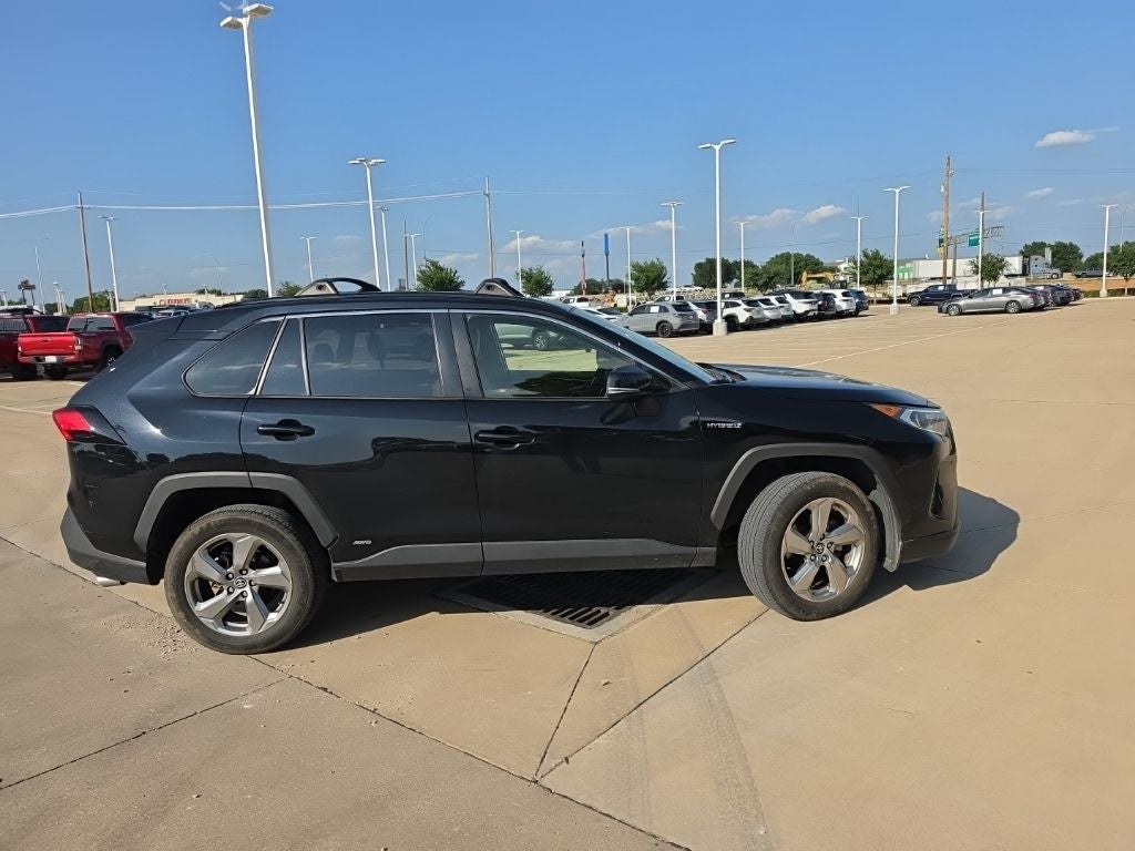 2021 Toyota RAV4 Hybrid XLE Premium