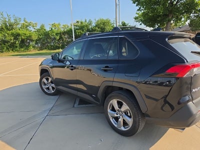2021 Toyota RAV4 Hybrid XLE Premium