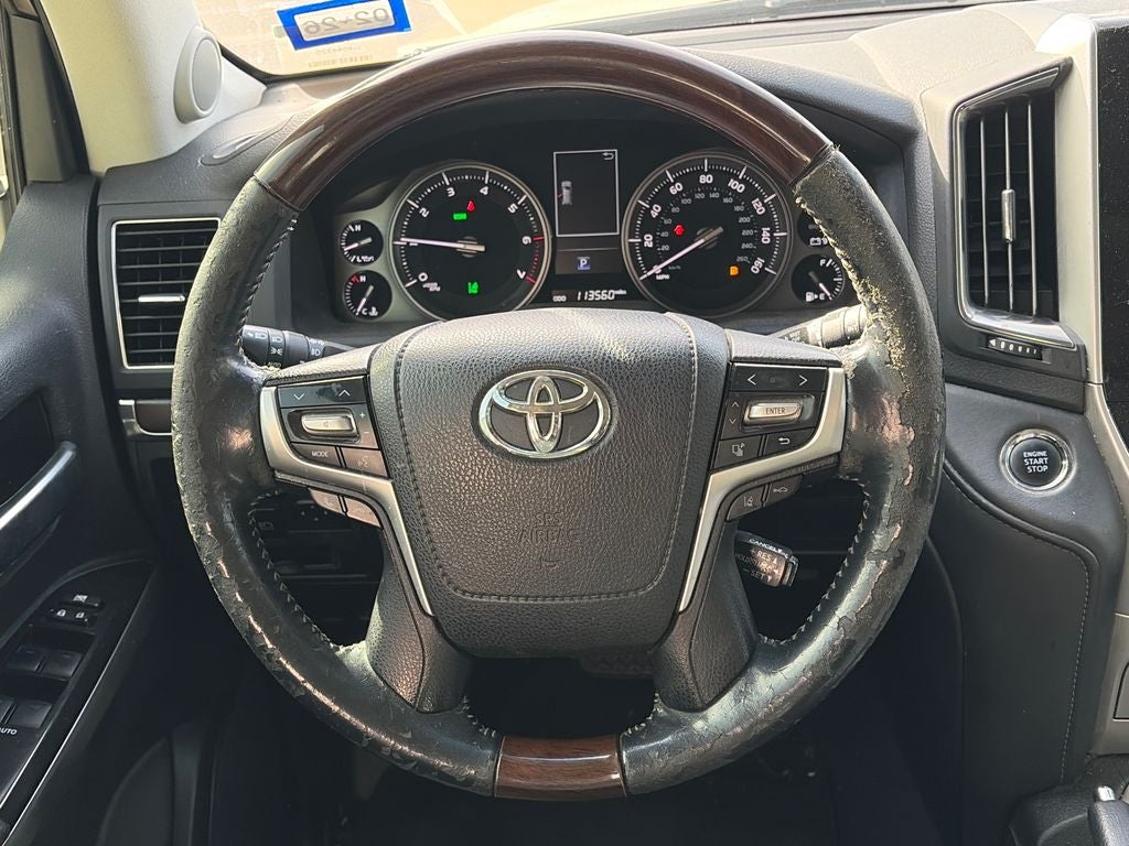 2016 Toyota Land Cruiser Base