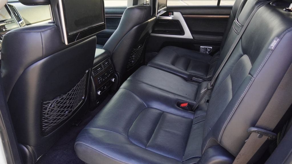 2016 Toyota Land Cruiser Base