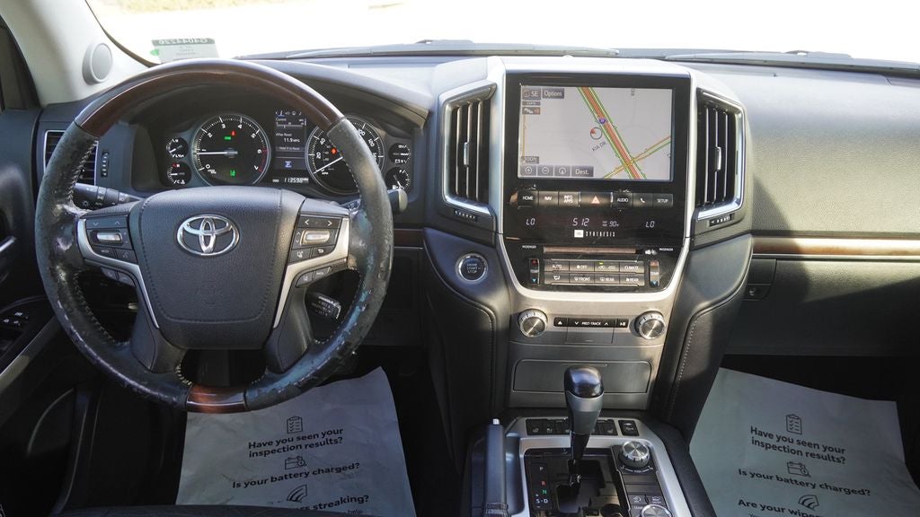 2016 Toyota Land Cruiser Base