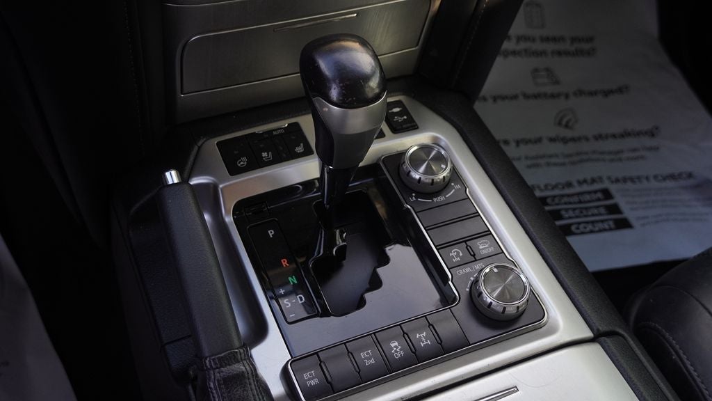 2016 Toyota Land Cruiser Base