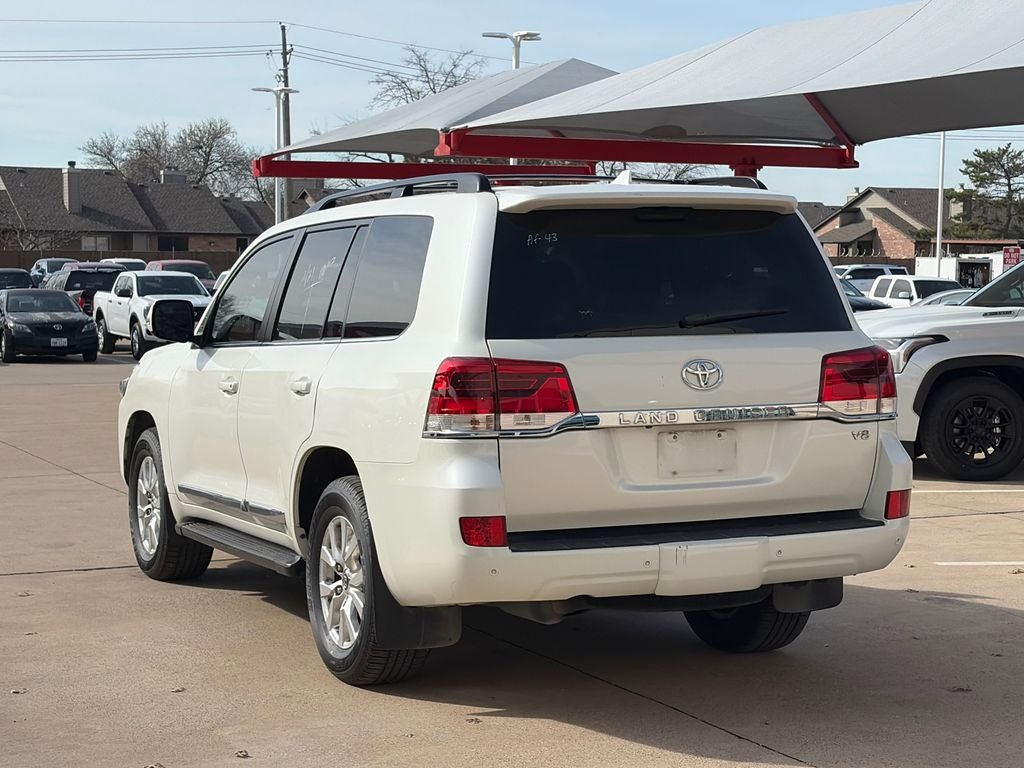 2016 Toyota Land Cruiser Base