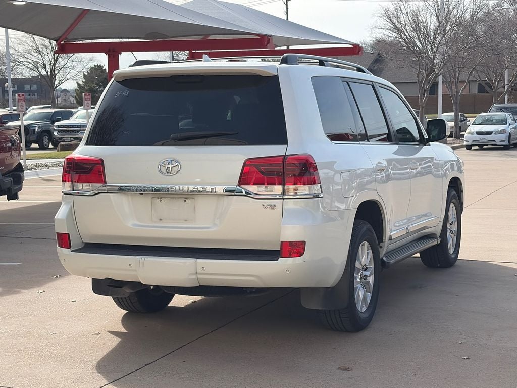 2016 Toyota Land Cruiser Base