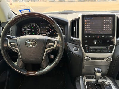 2016 Toyota Land Cruiser Base