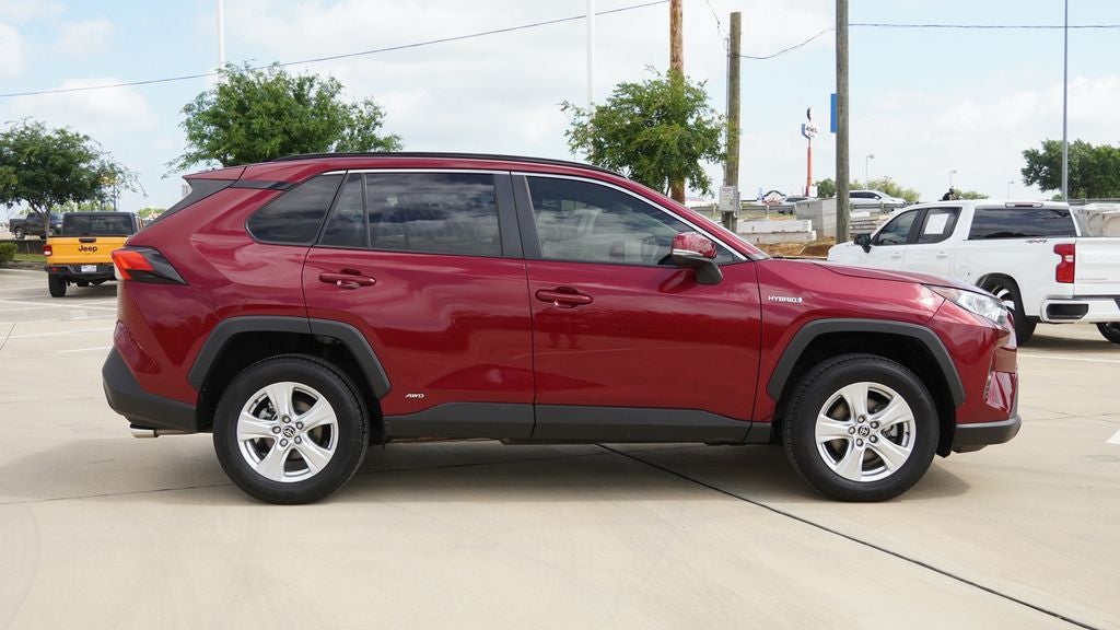 2020 Toyota RAV4 Hybrid XLE