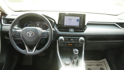 2020 Toyota RAV4 Hybrid XLE