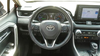 2020 Toyota RAV4 Hybrid XLE