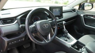 2020 Toyota RAV4 Hybrid XLE