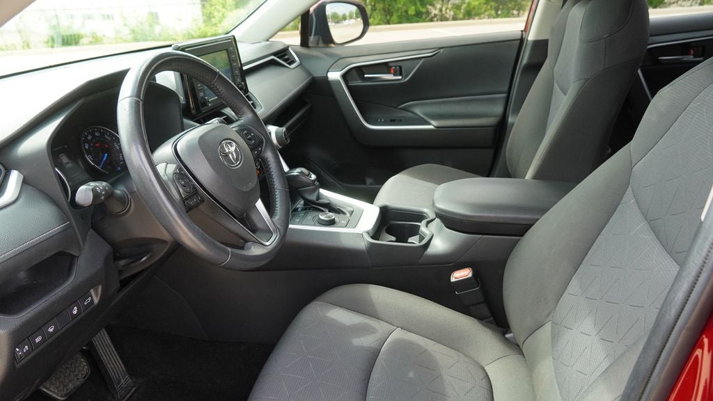 2020 Toyota RAV4 Hybrid XLE