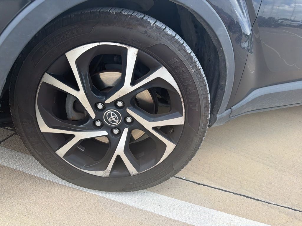 2019 Toyota C-HR XLE