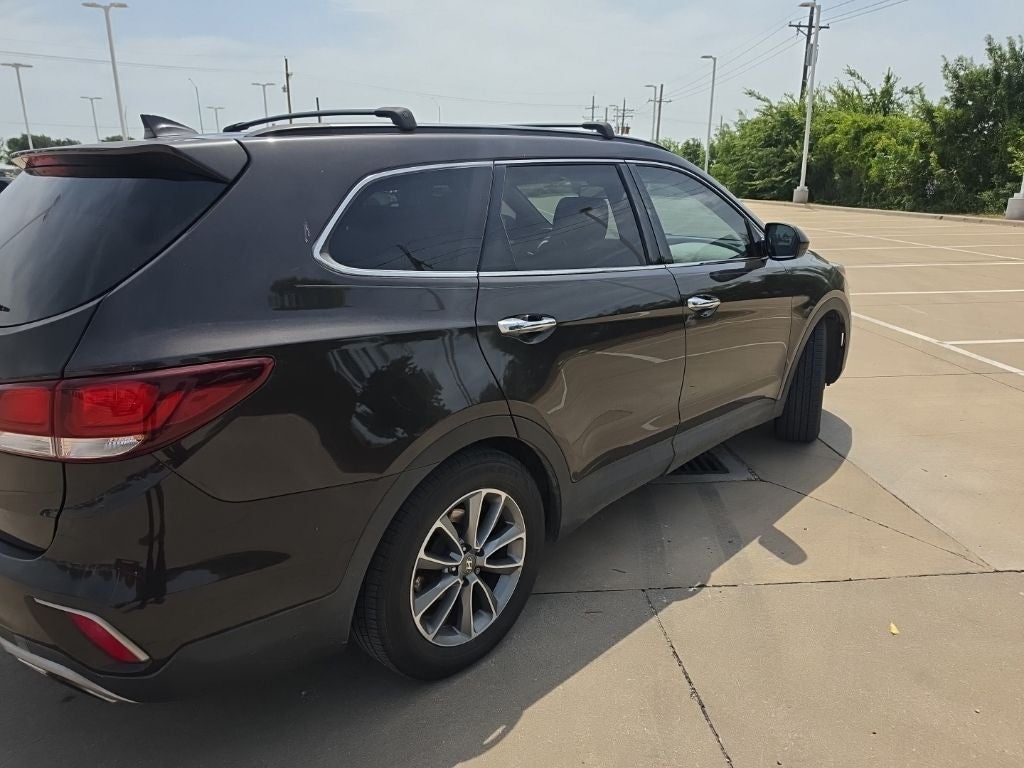 2018 Hyundai Santa Fe SE