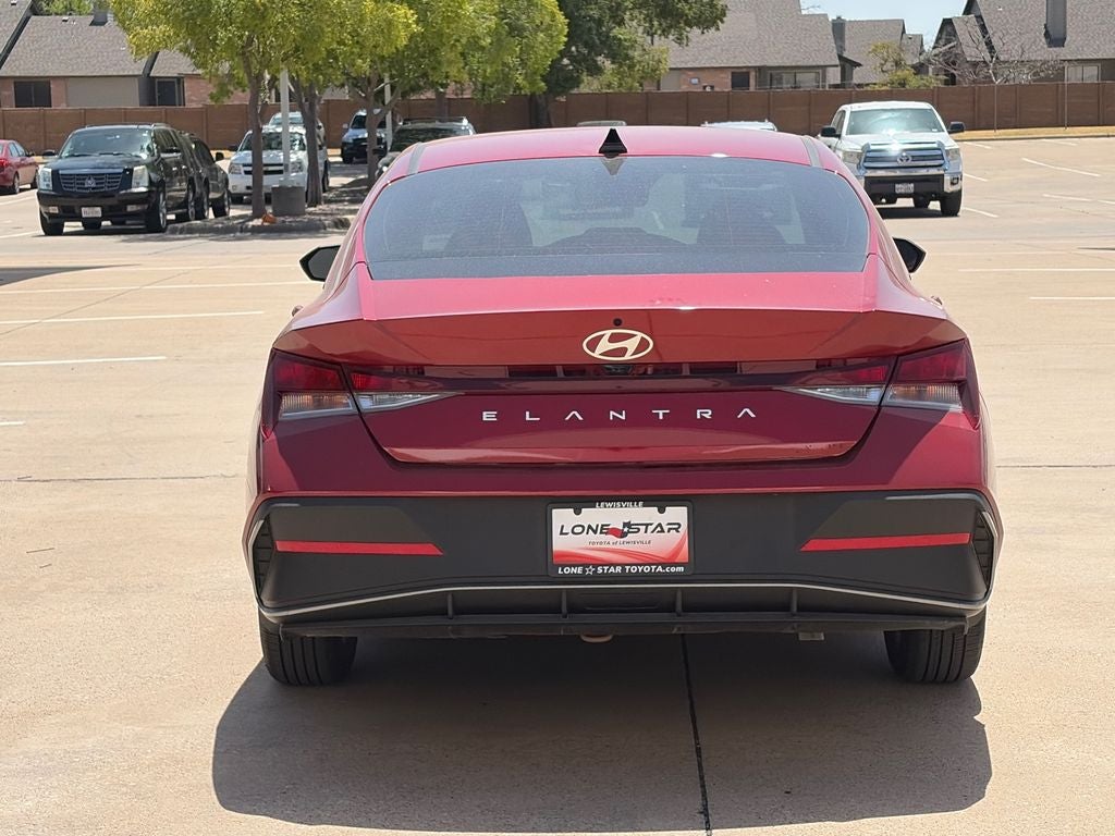 2025 Hyundai Elantra SE - Photo 6