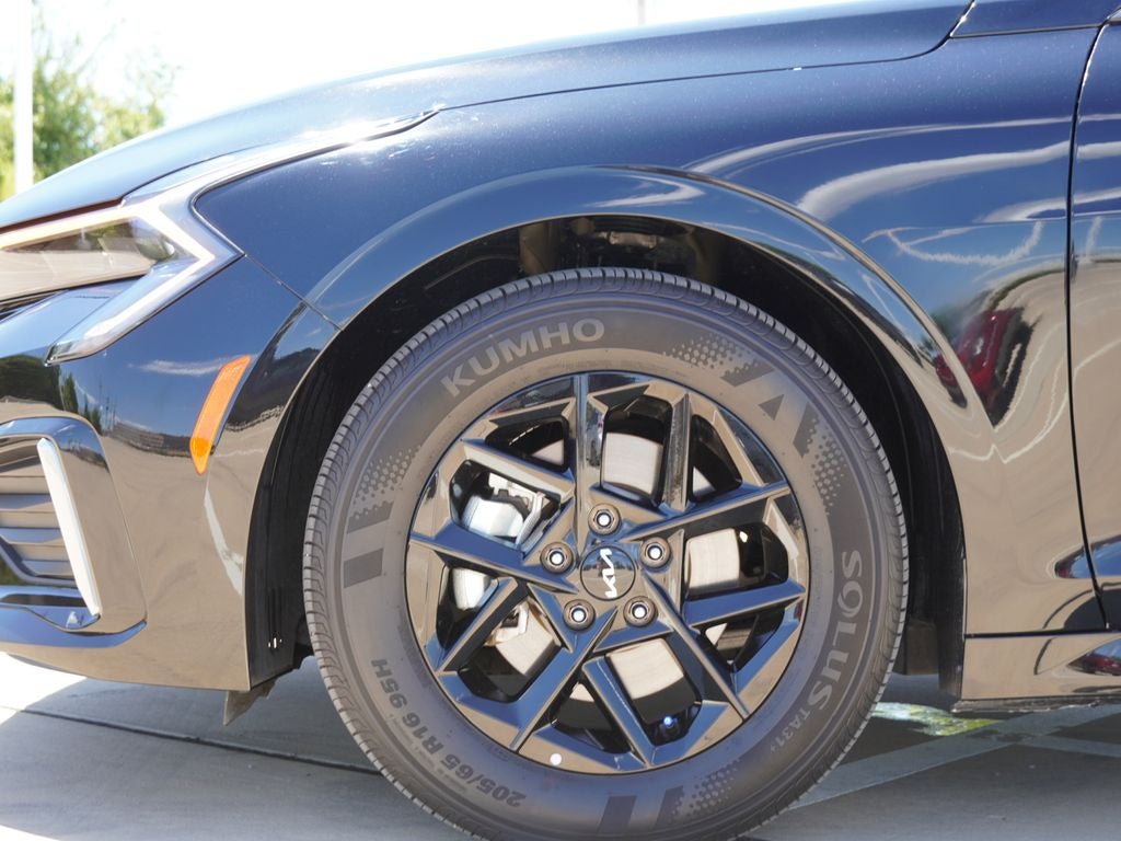 2026 Kia K5 LXS
