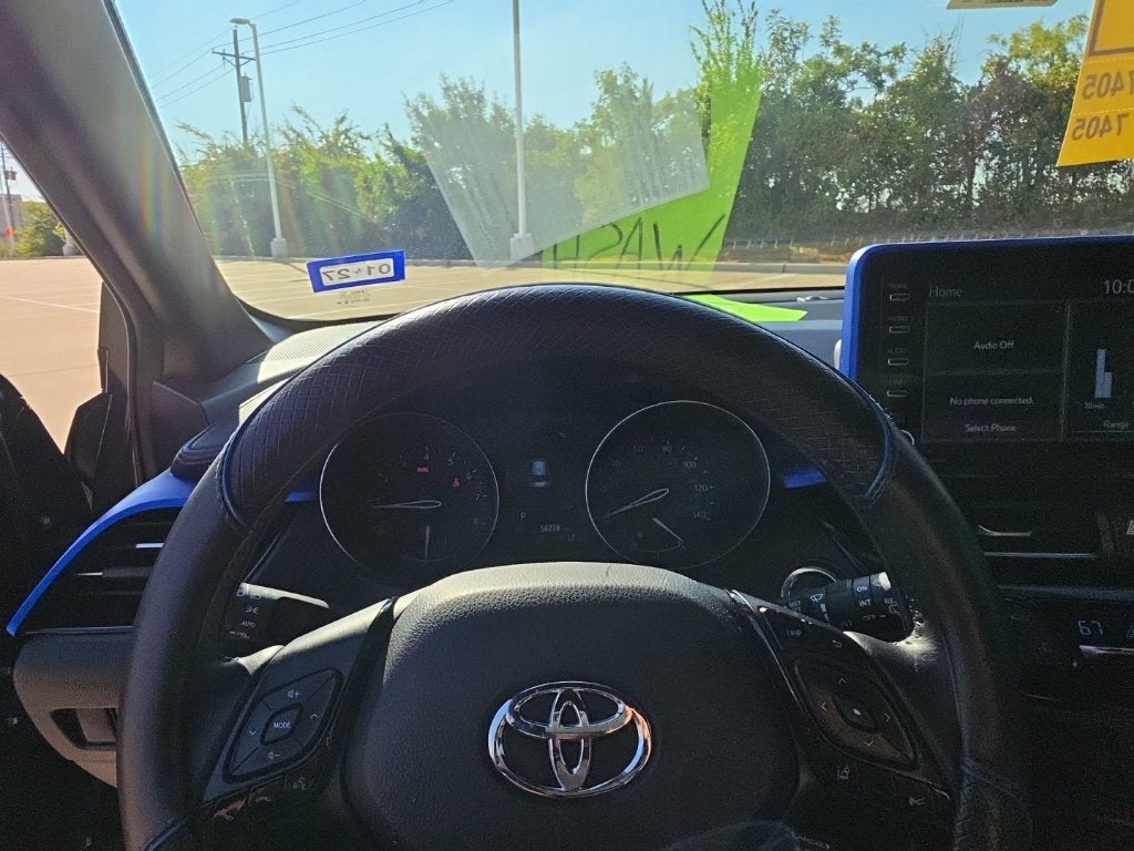 2022 Toyota C-HR XLE