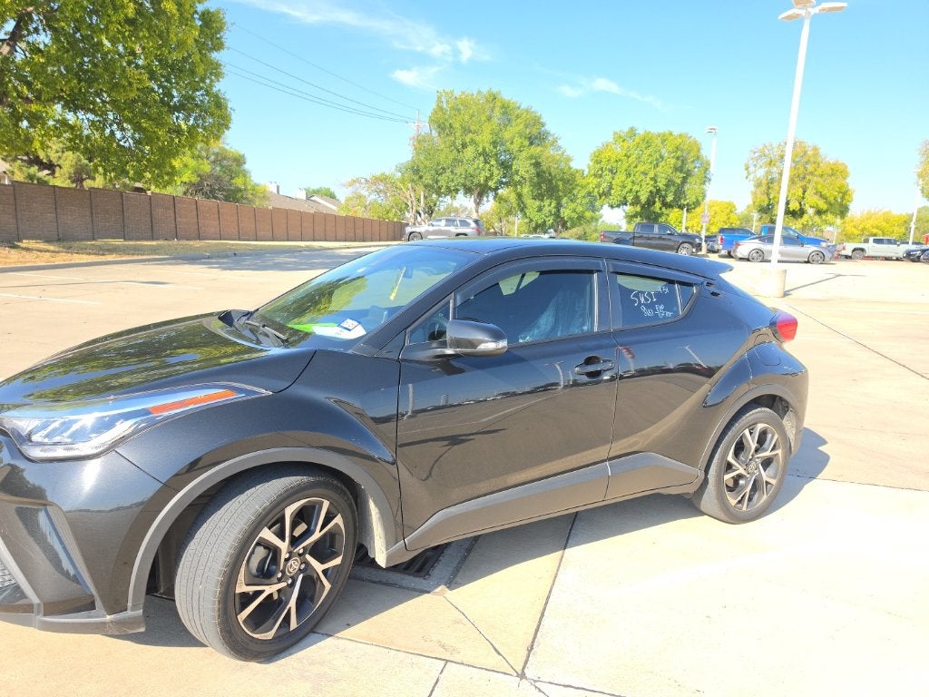 2022 Toyota C-HR XLE