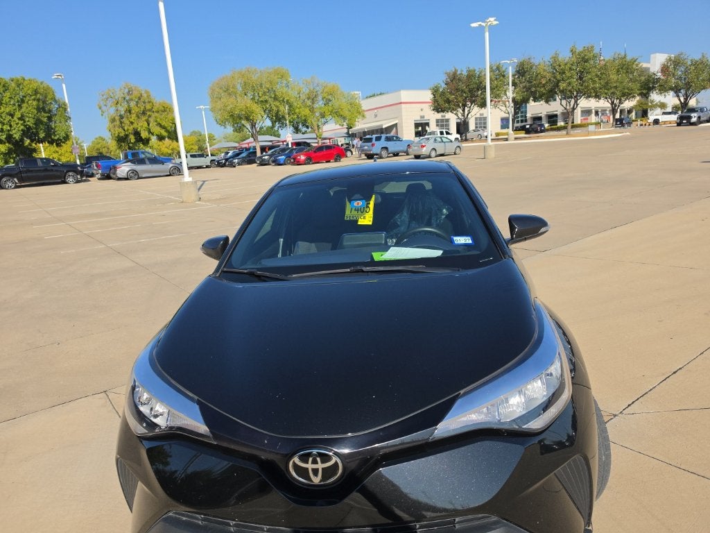 2022 Toyota C-HR XLE