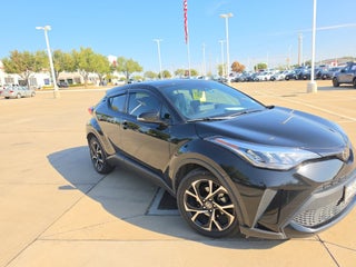 2022 Toyota C-HR XLE
