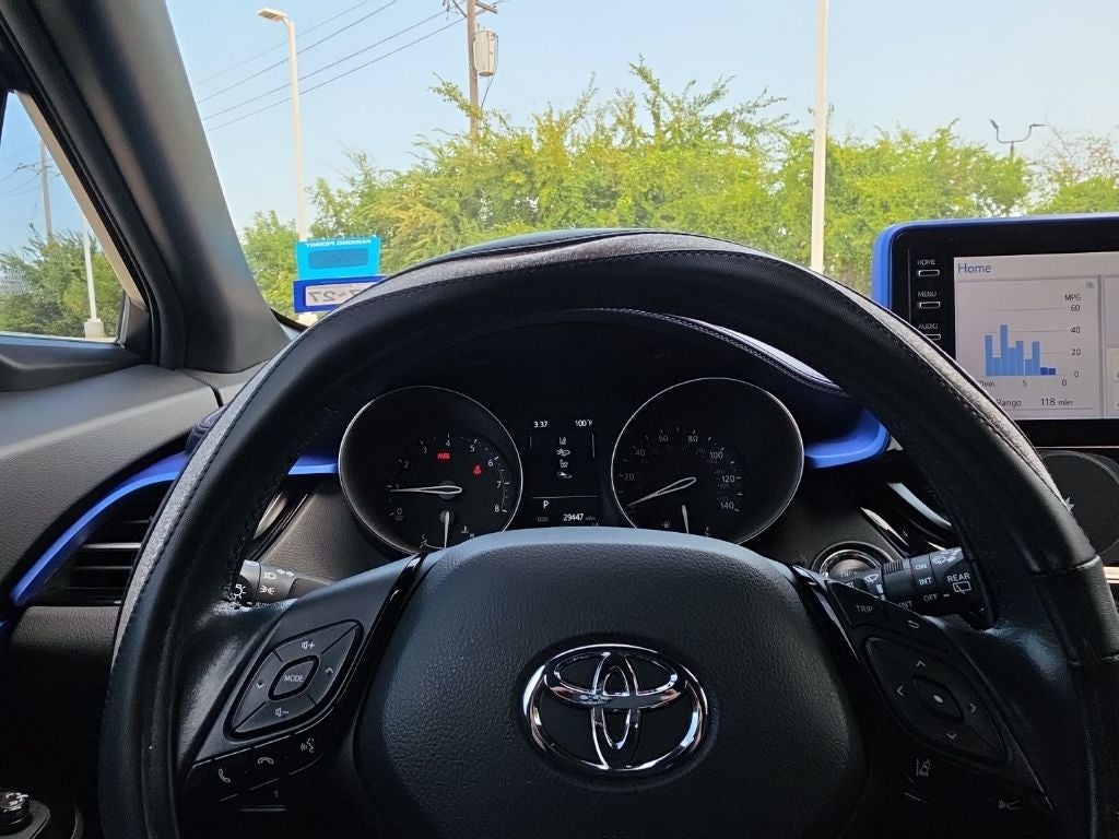 2022 Toyota C-HR XLE