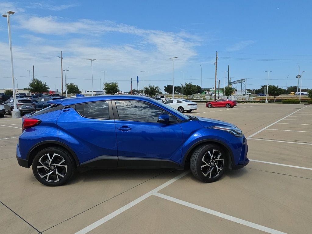 2022 Toyota C-HR XLE