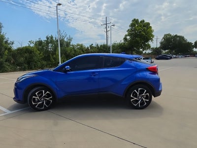 2022 Toyota C-HR XLE