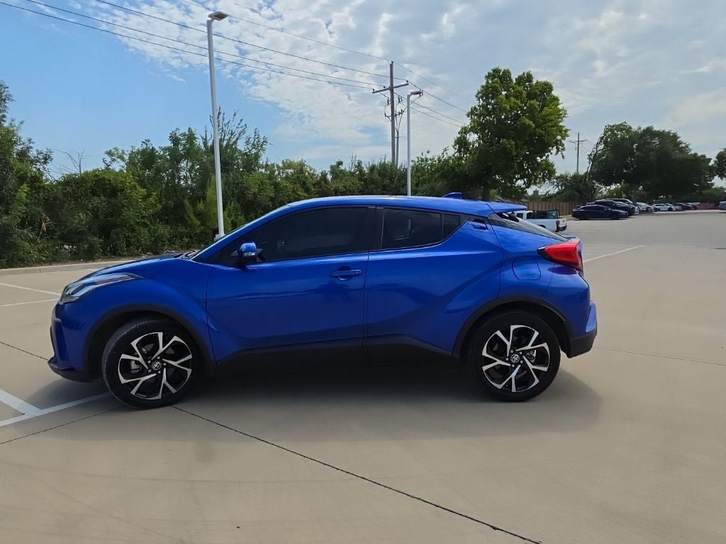2022 Toyota C-HR XLE
