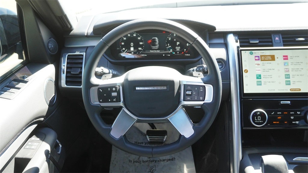 2025 Land Rover Discovery Dynamic SE