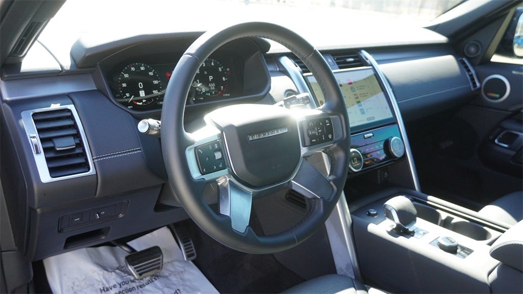 2025 Land Rover Discovery Dynamic SE