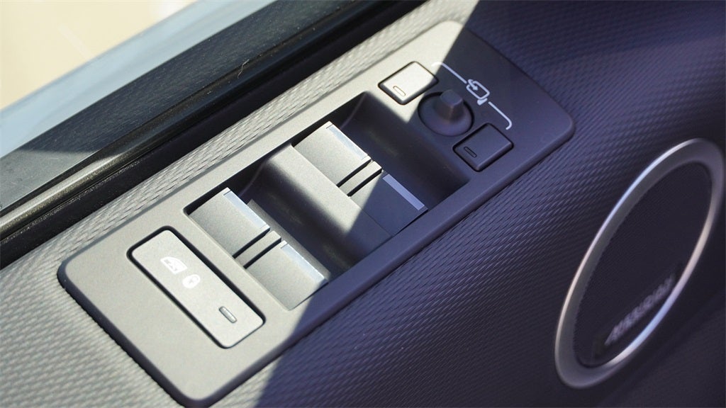 2025 Land Rover Discovery Dynamic SE