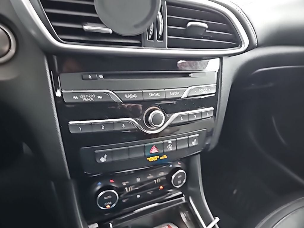 2018 INFINITI QX30 Luxury