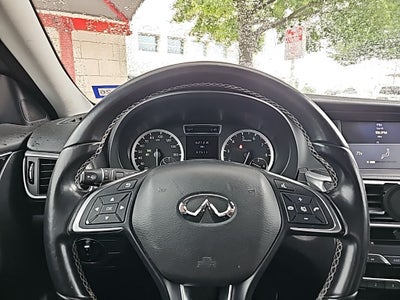 2018 INFINITI QX30 Luxury