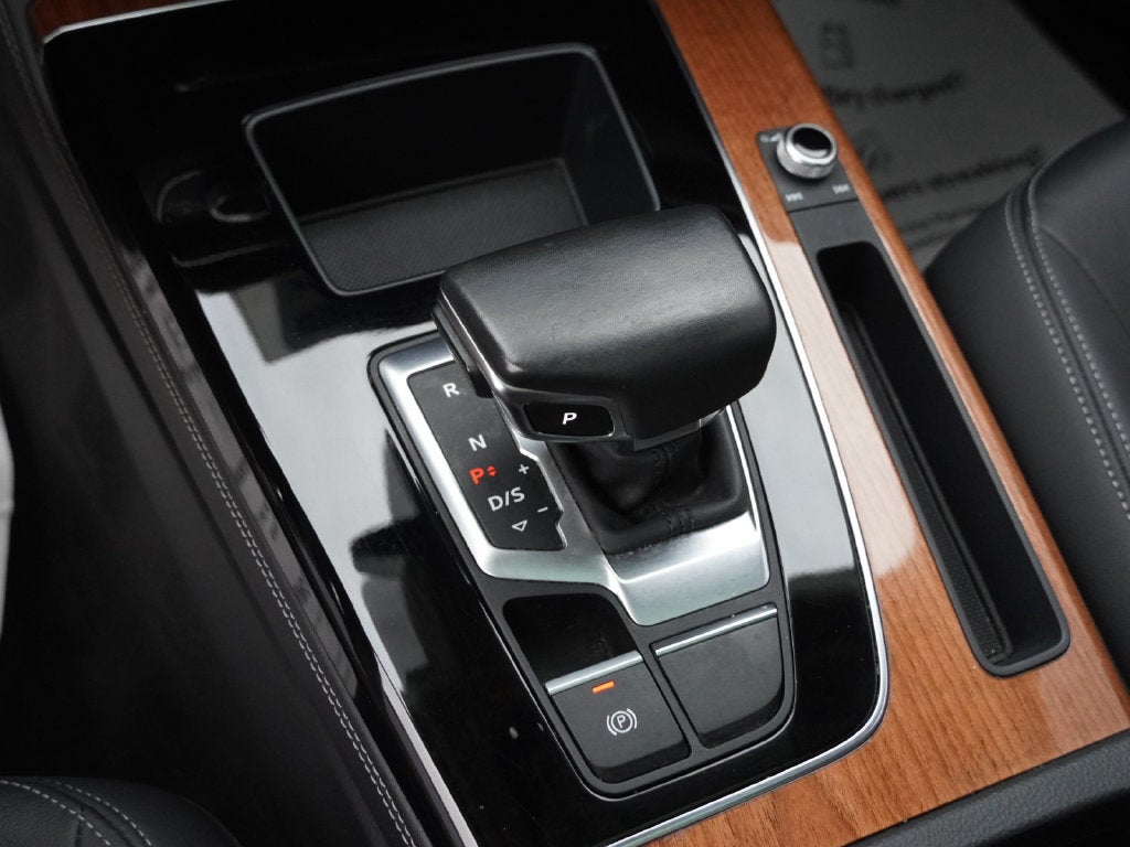 2022 Audi Q5 45 S line Premium quattro