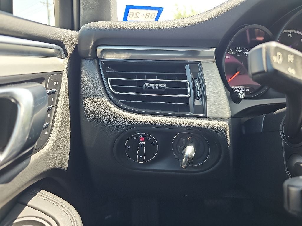 2021 Porsche Macan Turbo