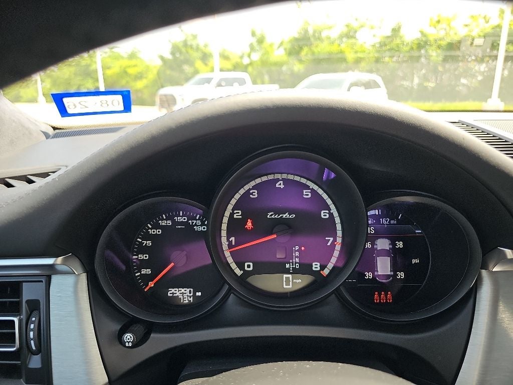 2021 Porsche Macan Turbo