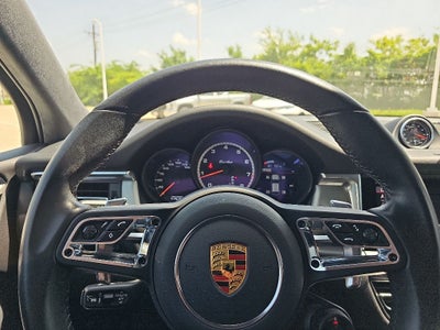 2021 Porsche Macan Turbo