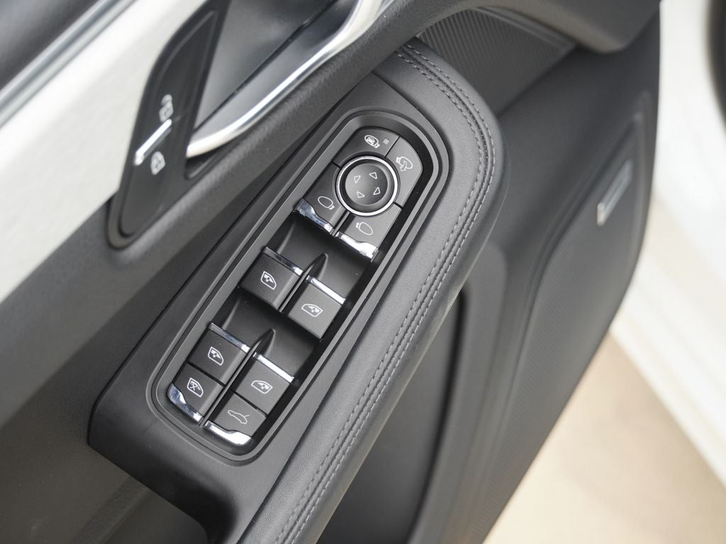 2021 Porsche Macan Turbo