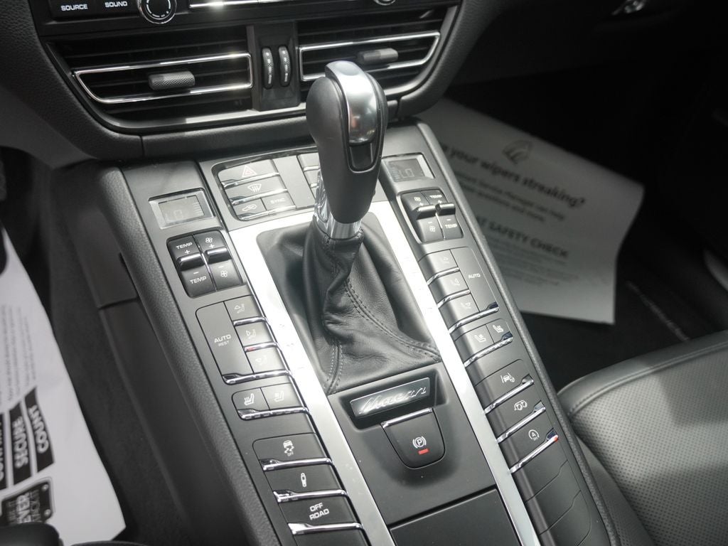 2021 Porsche Macan Turbo