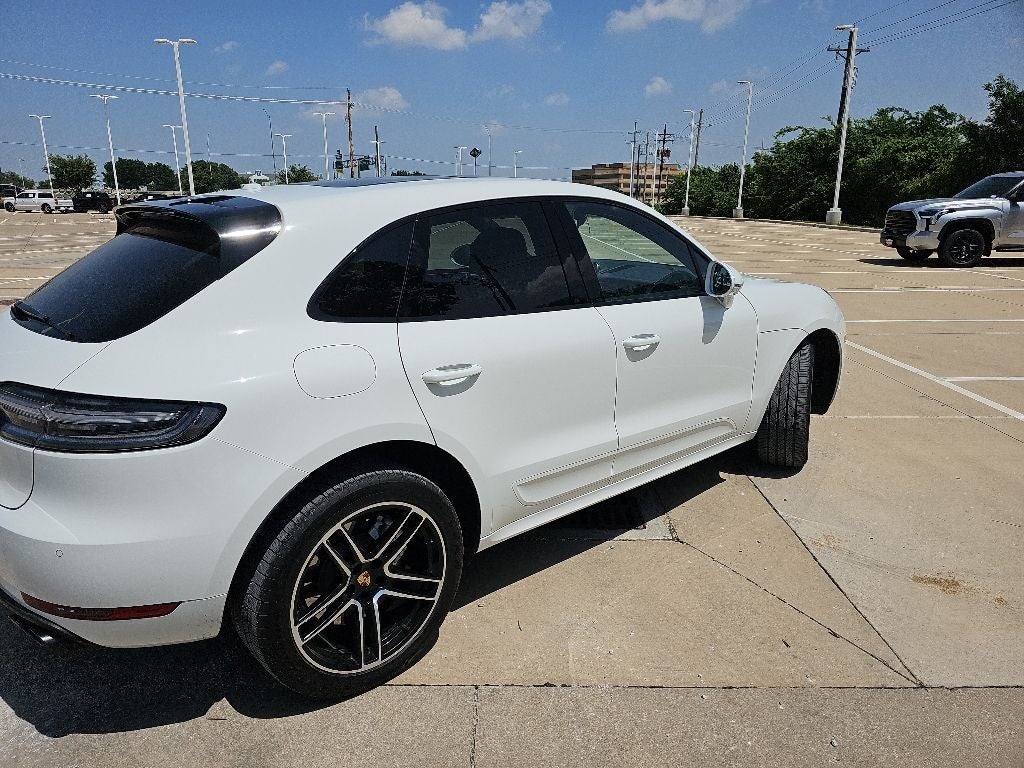 2021 Porsche Macan Turbo