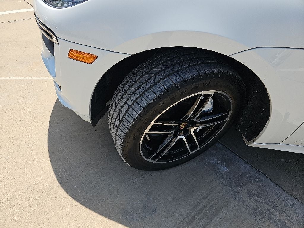 2021 Porsche Macan Turbo