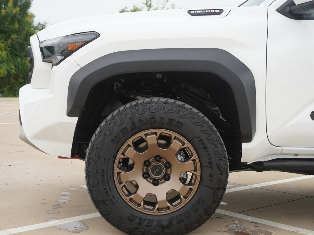 2026 Toyota Tacoma i-FORCE MAX Tacoma Trailhunter