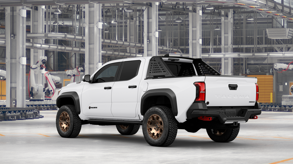 2026 Toyota Tacoma i-FORCE MAX Tacoma Trailhunter