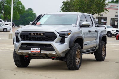 2026 Toyota Tacoma i-FORCE MAX Tacoma Trailhunter