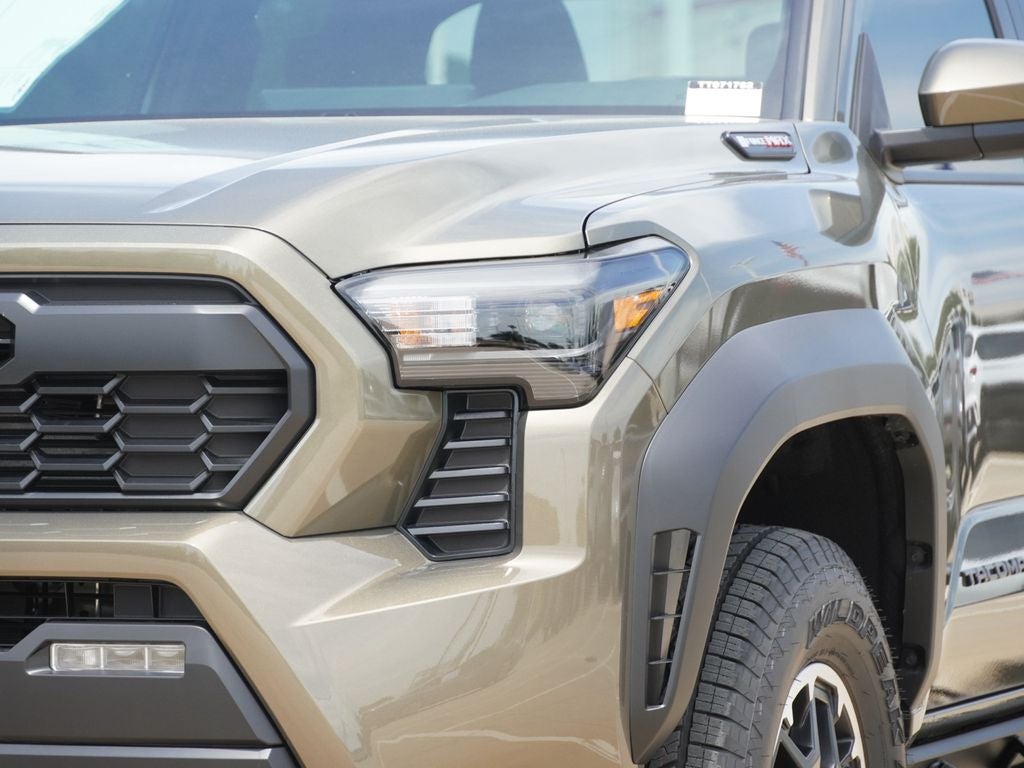 2026 Toyota Tacoma i-FORCE MAX Tacoma TRD Off-Road