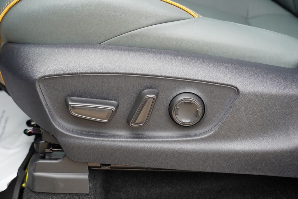 2026 Toyota Tacoma i-FORCE MAX Tacoma Trailhunter