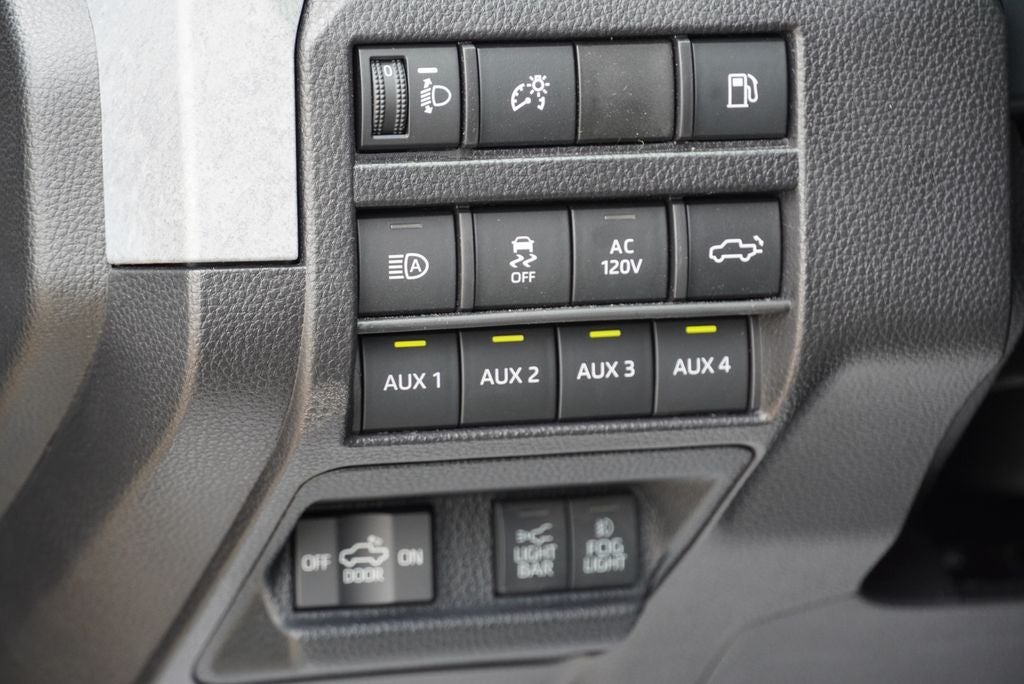 2026 Toyota Tacoma i-FORCE MAX Tacoma Trailhunter