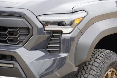 2026 Toyota Tacoma i-FORCE MAX Tacoma Trailhunter